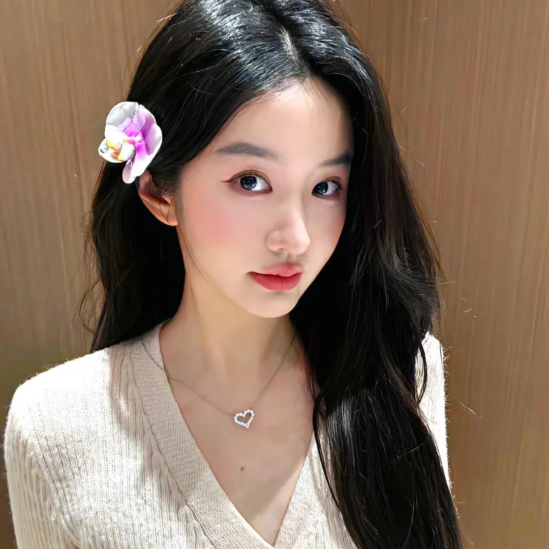 窗户边有人